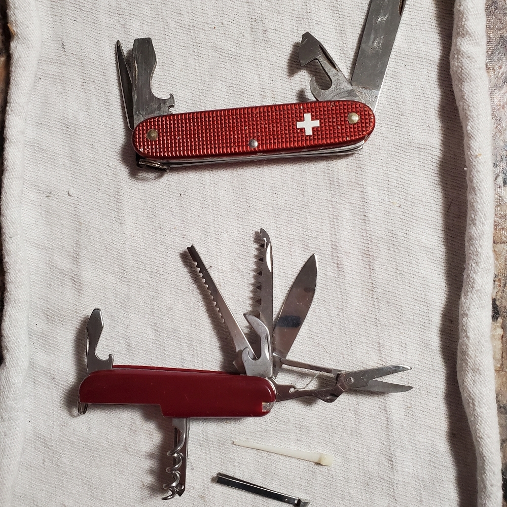 2 Rostfrei Vintage Swiss Army Utility Knives